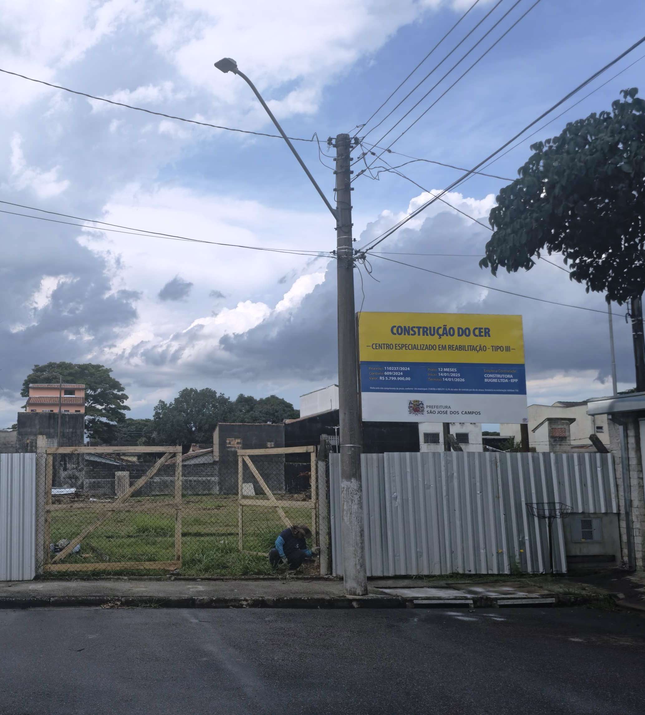 Placa de obra do CER III