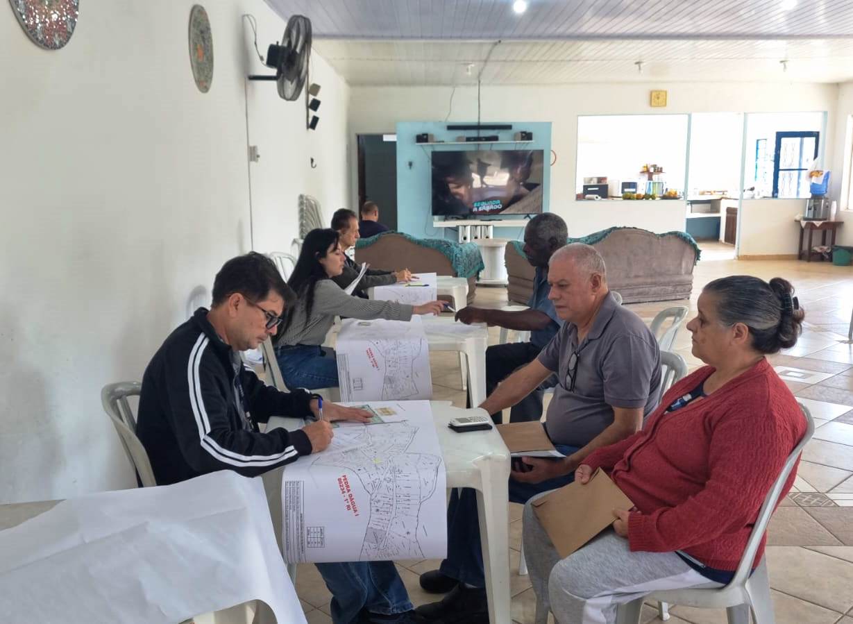 Coleta de documentos no Buquirinha